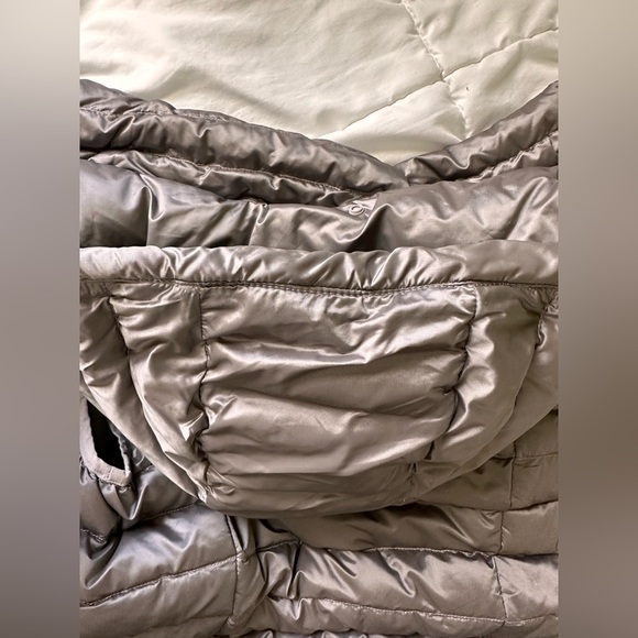 Lululemon Brave the Cold vest - Picture 6 of 7